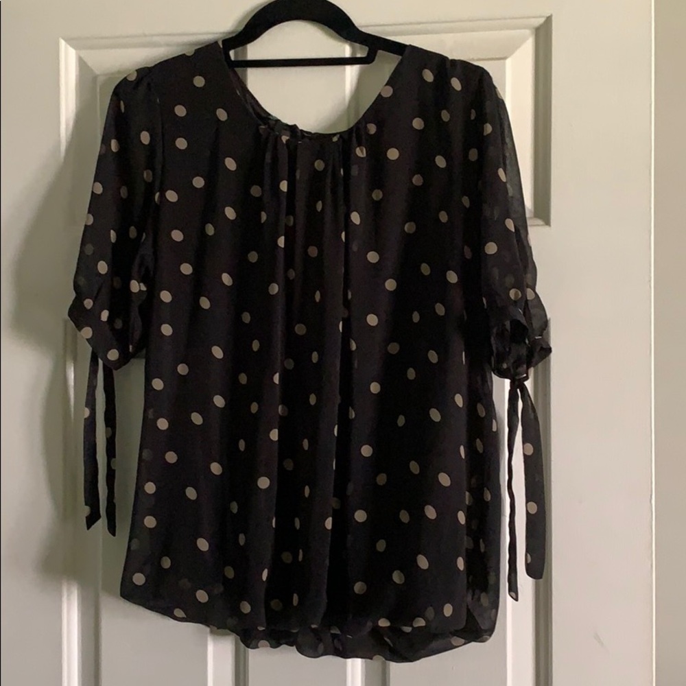 Maurice’s back and tan blouse Size L